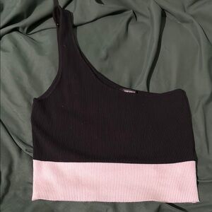 Black and white One-Shoulder Top